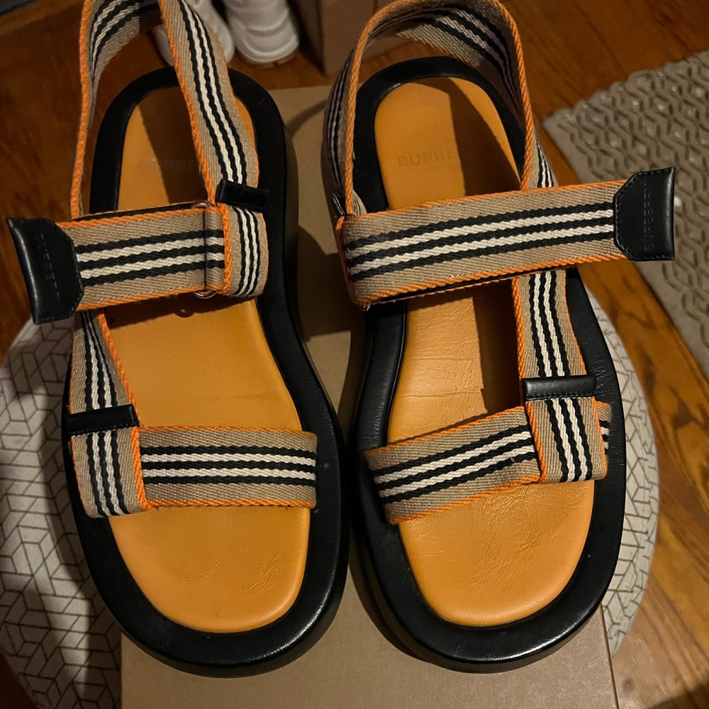 Burberry Icon Stripe Sandals (Size 40) - Picture 2 of 12